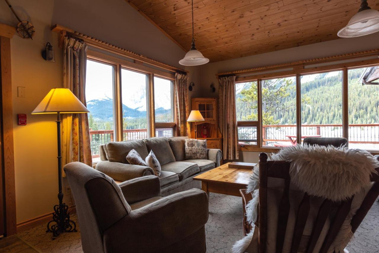 Mount Engadine Lodge Kananaskis Екстериор снимка