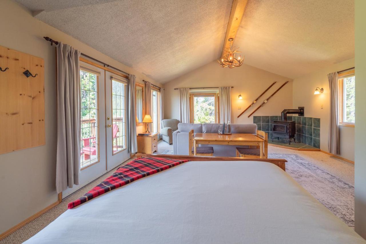 Mount Engadine Lodge Kananaskis Екстериор снимка