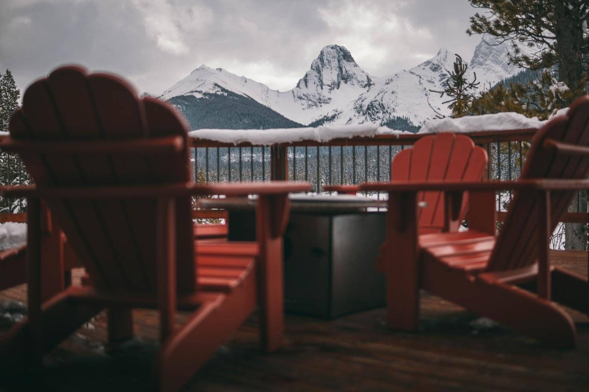 Mount Engadine Lodge Kananaskis Екстериор снимка